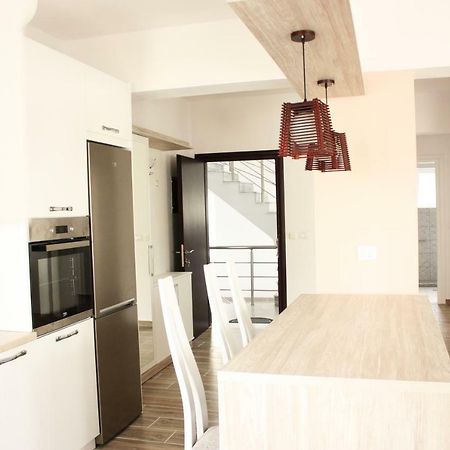 Alexandra'S Apartments Саранде Екстериор снимка