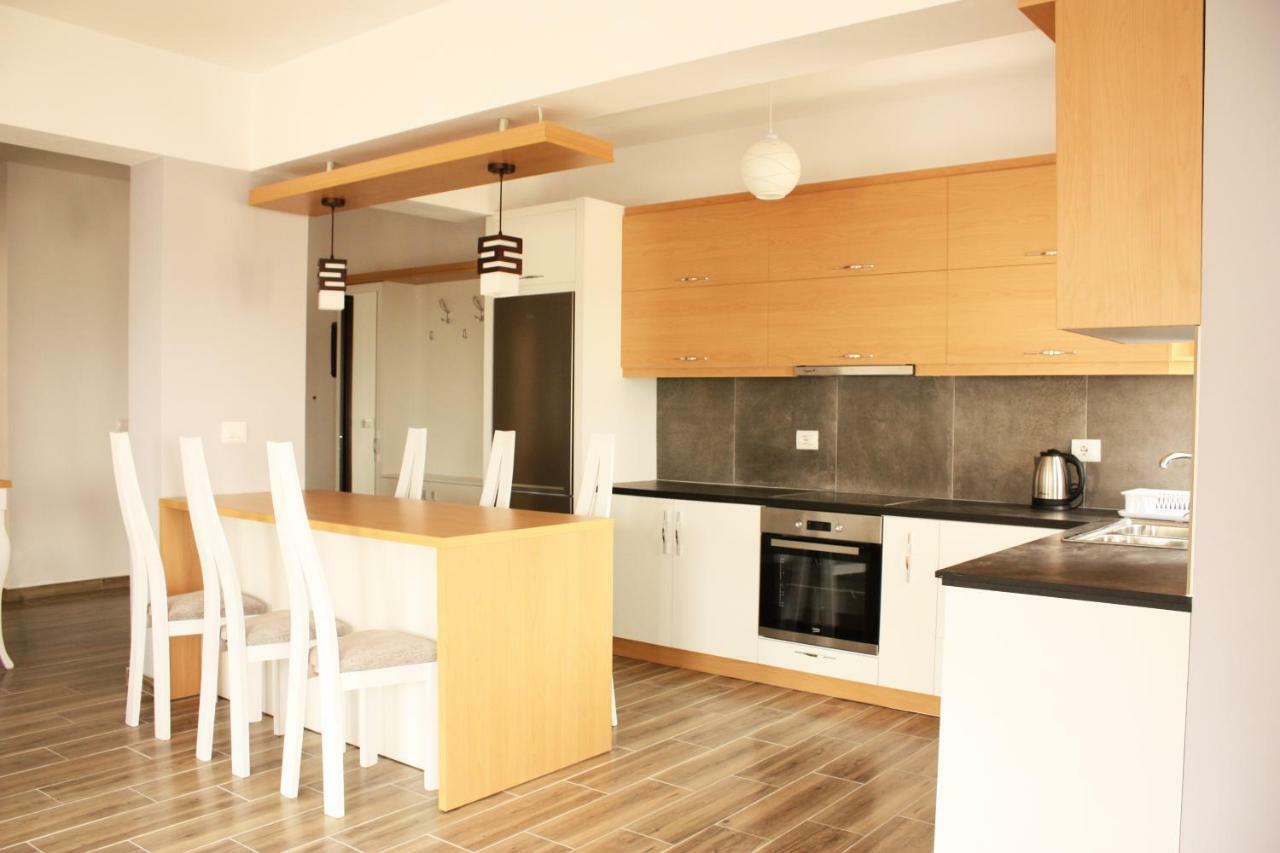Alexandra'S Apartments Саранде Екстериор снимка