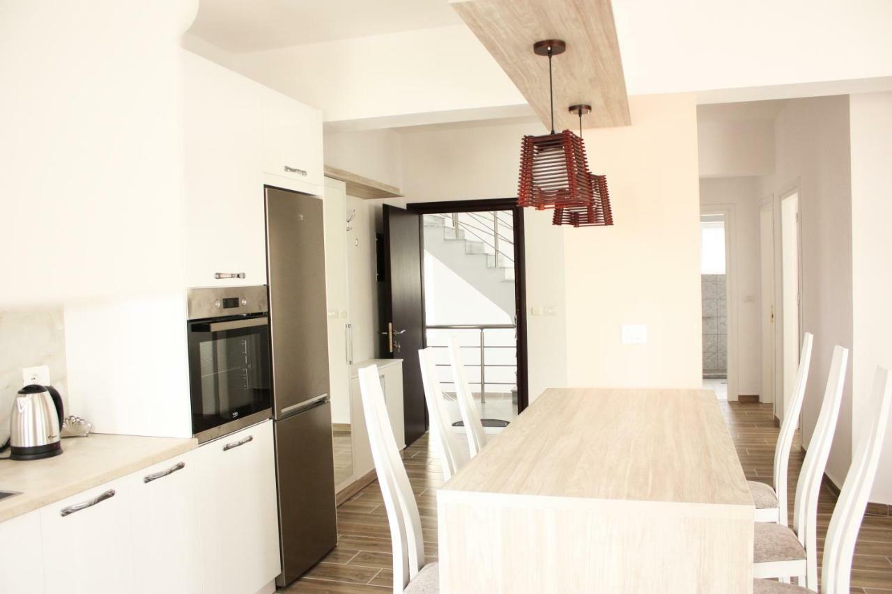Alexandra'S Apartments Саранде Екстериор снимка
