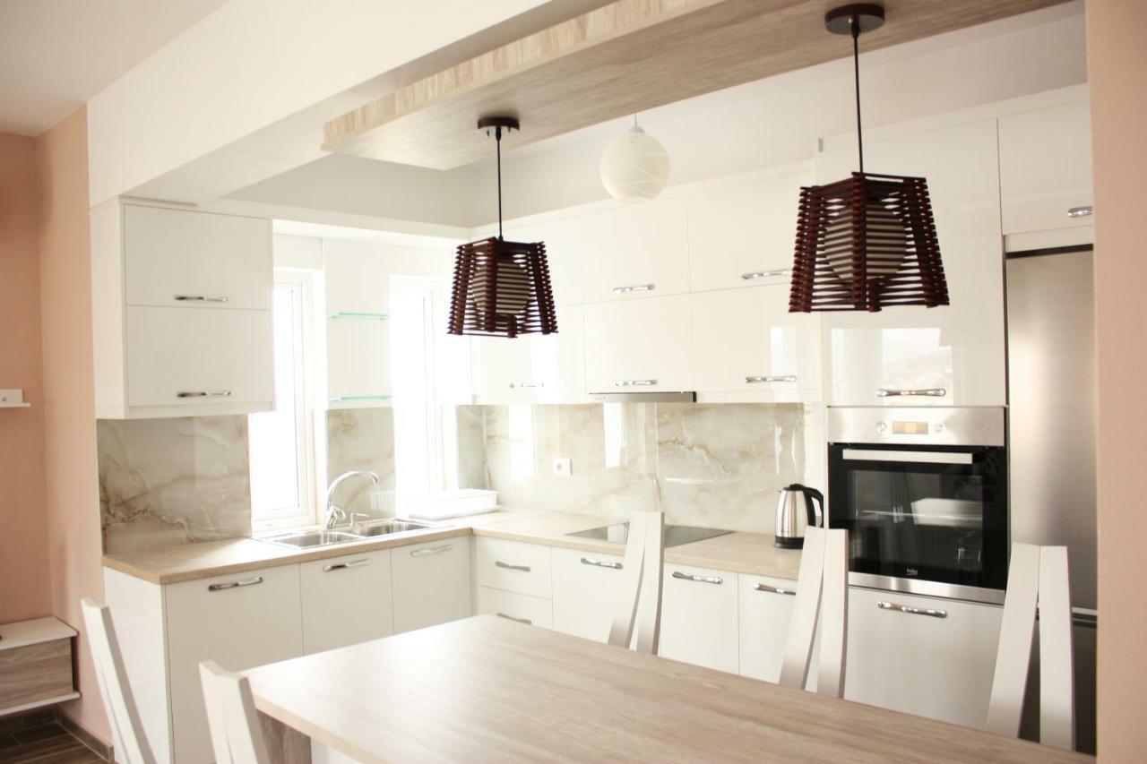 Alexandra'S Apartments Саранде Екстериор снимка