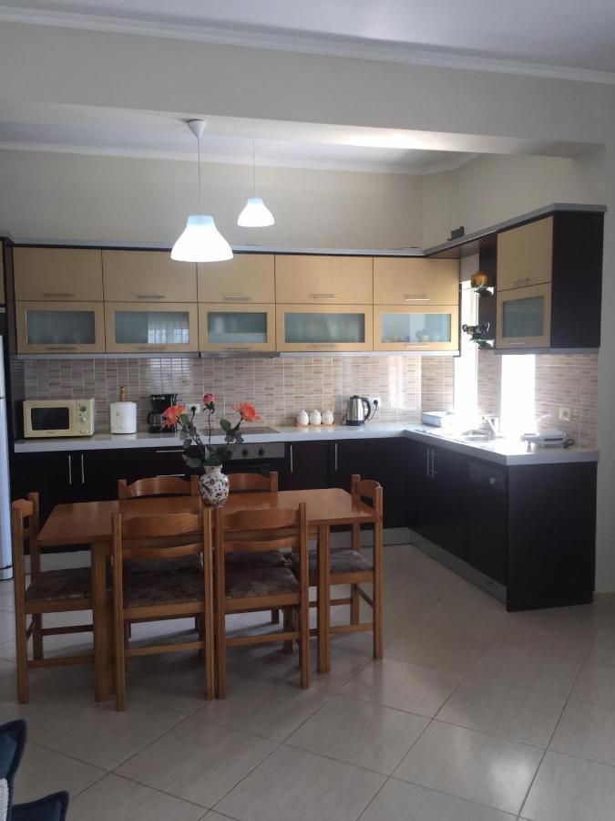 Alexandra'S Apartments Саранде Екстериор снимка